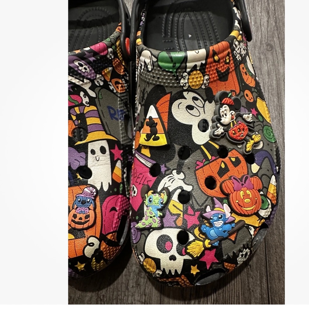 Disney Parks MICKEY & MINNIE Halloween ADULT CROCS M9/W11 men’s Halloween 2022 - Picture 3 of 11